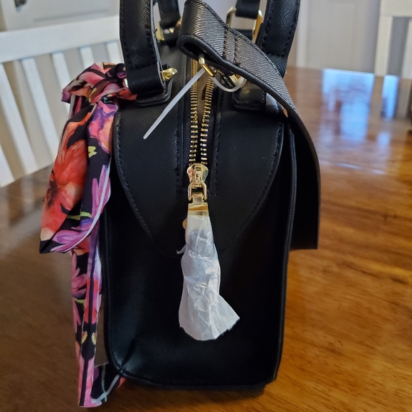 SALE Steve Madden Black Breese Crossbody - Picture 10 of 16